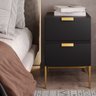 mesa de cabeceira com base em metal e mdf preto dourado 2